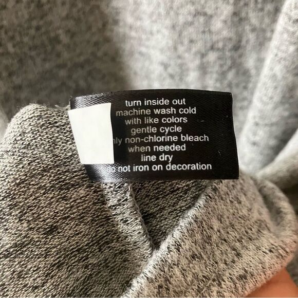 NWT Lane Bryant Gray Faux Fur Modern Sleeves Flowy Drapey Tunic Sweater 26/28 - Picture 6 of 6